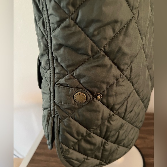 BARBOUR Diamond Quilted Waistcoat or Vest - Full Zip with Snap Closure - Picture 11 of 14